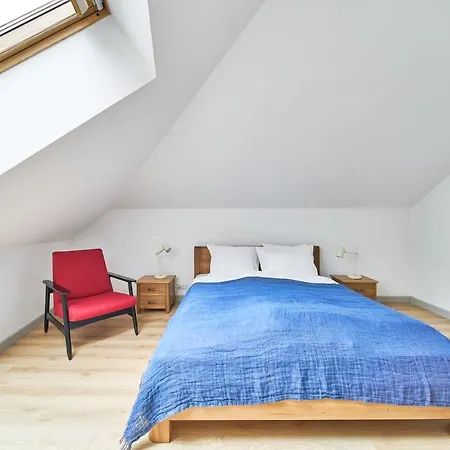 Super Cozy For Two, Centre *