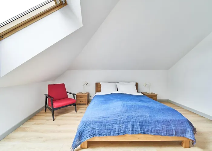 Super Cozy For Two, Centre *