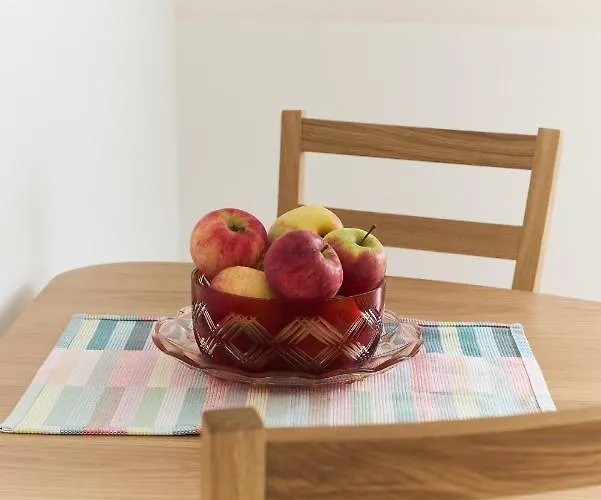 Super Cozy For Two, Centre *